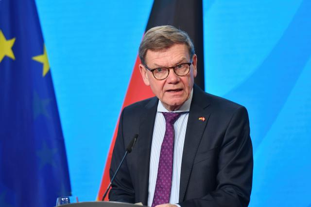 14 November 2025, Berlin: German Foreign Minister Johann Wadephul speaks at the reception for Swiss Foreign Minister Cassis. Photo: Paul Zinken/dpa