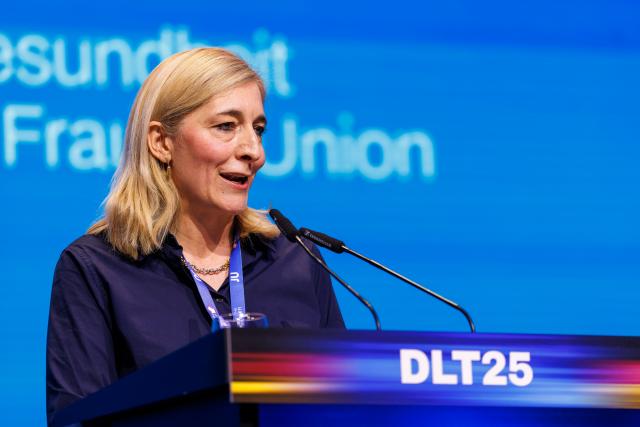 14 November 2025, Baden-Wuerttemberg, Rust: German Minister of Health and Chair of the Women's Union Nina Warken speaks during the Start of the Junge Union (JU) Germany congress in Rust. The Junge Union Deutschlands (JU) is the youth organization of the Christian Democratic Union of Germany (CDU) and Christian Social Union in Bavaria (CSU). Photo: Philipp von Ditfurth/dpa