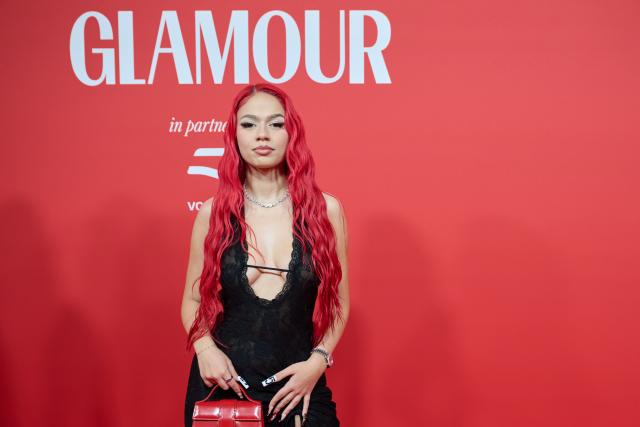 14 November 2025, Berlin: German rapper Badmomzjay arrives to attend the "Women of the Year" awards ceremony at the Ritz Carlton Berlin. Photo: Annette Riedl/dpa