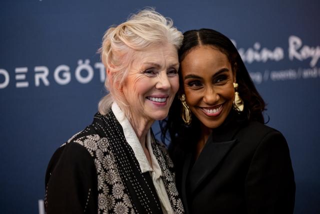 15 November 2025, Berlin: Eritrean actress Hadnet Tesfai (R) and Marika Ullrich, widow of German actor Goetz George,  arrive for the Goetz George Prize 2025 Presentation. Photo: Fabian Sommer/dpa