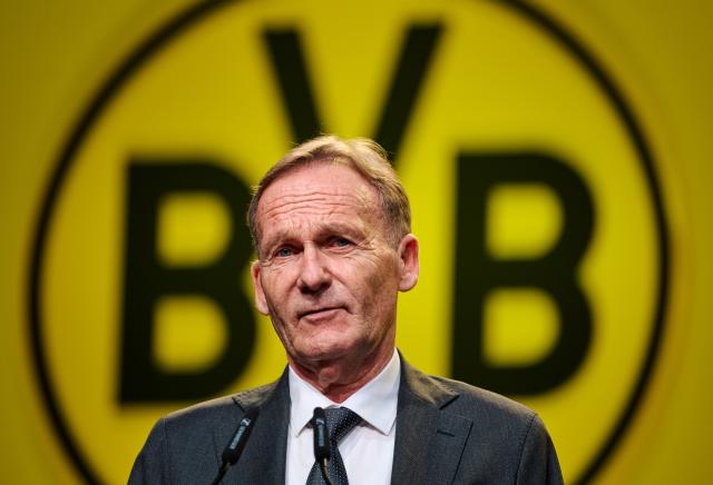 FILED - 27 November 2023, North Rhine-Westphalia, Dortmund: Borussia Dortmund chairman Hans-Joachim Watzke addresses the shareholders during the Borussia Dortmund GmbH und Co KGaA Annual General Meeting. Photo: Bernd Thissen/dpa