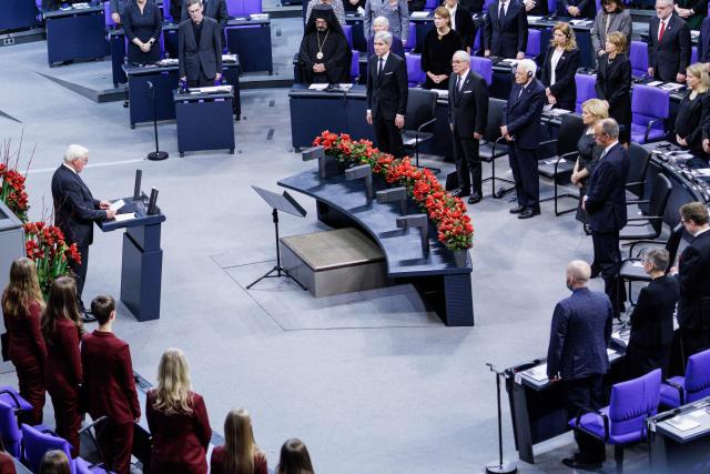 16 November 2025, Berlin: Italian President Sergio Mattarella, speaks in the German Parliament (Bundestag) during a commemoration ceremony for Germany's National day of mourning (Remembrance) Day. Photo: Carsten Koall/dpa