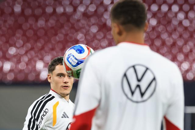 16 November 2025, Saxony, Leipzig: Germany's Florian Wirtz in action during a training session ahead of the FIFA World Cup European qualifying soccer match against Slovakia. Photo: Jan Woitas/dpa