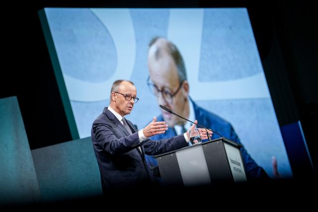 17 November 2025, Berlin: German Chancellor Friedrich Merz speaks at the Sueddeutsche newpaper's economic summit "Shaping the future in an unpredictable world". Photo: Kay Nietfeld/dpa