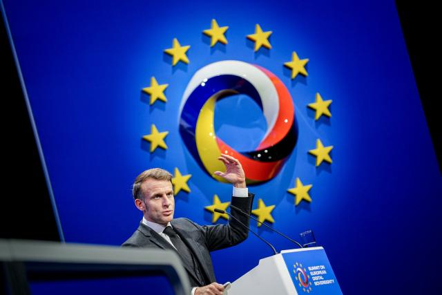 18 November 2025, Berlin: French President Emmanuel Macron takes part in the European Digital Sovereignty Summit at the Euref Campus. The summit is taking place at the invitation of the German and French digital ministries. Photo: Kay Nietfeld/dpa