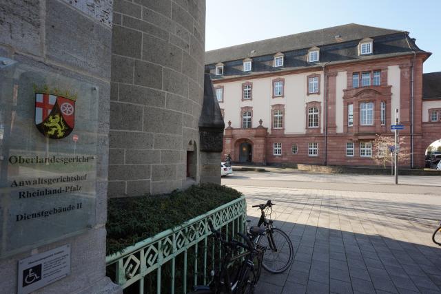 FILED - 14 April 2021, Rhineland-Palatinate, Kobenz: A view outside the Koblenz Higher Regional Court. Photo: Thomas Frey/dpa