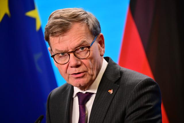 19 November 2025, Berlin: German Foreign Minister Johann Wadephul speaks during a joint press conference with Yvette Cooper, Foreign Secretary of the United Kingdom at the Federal Foreign Office. Photo: Sebastian Christoph Gollnow/dpa