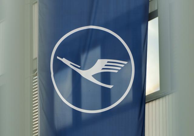 FILED - 30 September 2025, Hesse, Frankfurt/Main: A Lufthansa airline logo can be seen in front of one of the company's buildings. Photo: Andreas Arnold/dpa