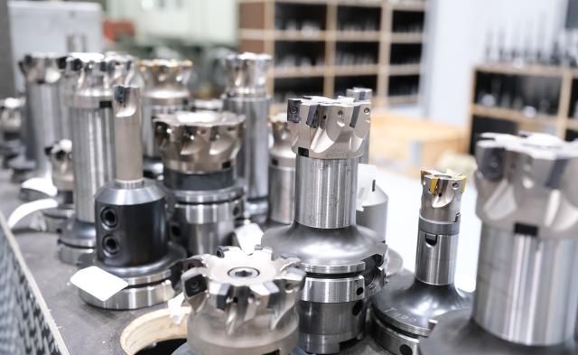 FILED - 08 April 2025, Baden-Wuerttemberg, Gosheim: Tools for mechanical engineering are on the production line of a mechanical engineering company. US Secretary of Commerce Howard Lutnick has promised lower tariffs on steel and aluminium if the European Union revises its digital rules, after meeting with the bloc's trade ministers in Brussels. Photo: Bernd Weißbrod/dpa