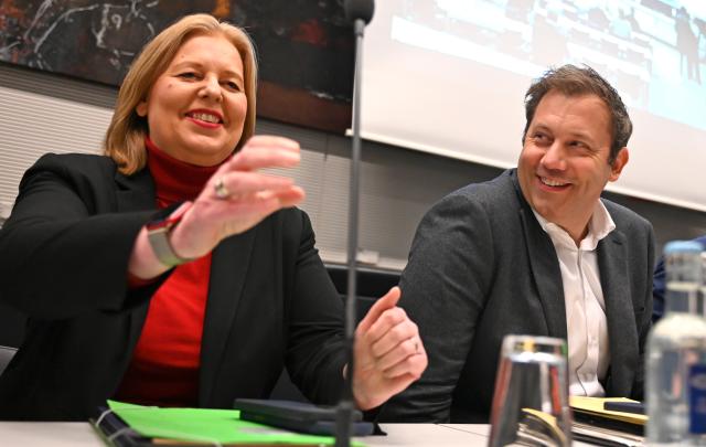 24 November 2025, Berlin: German Minister of Labor and Social Affairs Baerbel Bas (L) and Minister of Finance Lars Klingbeil sit at the lectern before the start of the Social Democratic Party of Germany (SPD) parliamentary group meeting. Photo: Elisa Schu/dpa