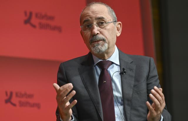 25 November 2025, Berlin: Ayman al-Safadi, Jordanian Foreign Minister, speaks at the Berlin Foreign Policy Forum. The Foreign Policy Forum has been organized by the Körber Foundation since 2011. Photo: Jens Kalaene/dpa