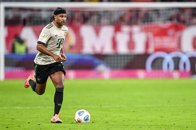 FILED - 26 September 2025, Bavaria, Munich: Bayern Munich's Serge Gnabry  in action during the German Bundesliga soccer match between Bayern Munich and Werder Bremen at the Allianz Arena. Gnabry will be available for the Champions League match against Arsenal on Wednesday after missing the 6-2 Bundesliga win against Freiburg at the weekend. Photo: Harry Langer/dpa