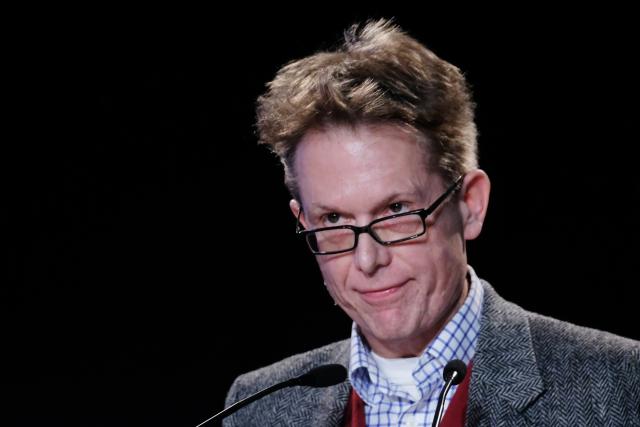 FILED - 18 November 2018, Saxony-Anhalt, Magdeburg: Former AfD European candidate Gunnar Beck speaks at the Alternative for Germany (AfD) delegates' party conference. Photo: Sebastian Willnow/dpa