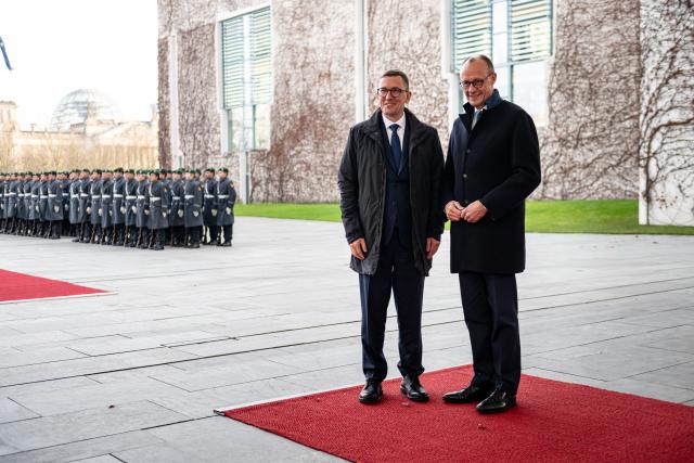 27 November 2025, Berlin: German Chancellor Friedrich Merz (R) welcomes Kristen Michal, Prime Minister of Estonia, in front of the Chancellery in Berlin. Photo: Fabian Sommer/dpa
