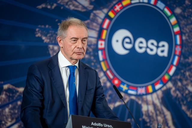 27 November 2025, Bremen: Adolfo Urso, Italian Minister and host of the next ESA Ministerial Council meeting, speaks during a press conference at the end of the ESA Ministerial Council meeting. Photo: Sina Schuldt/dpa