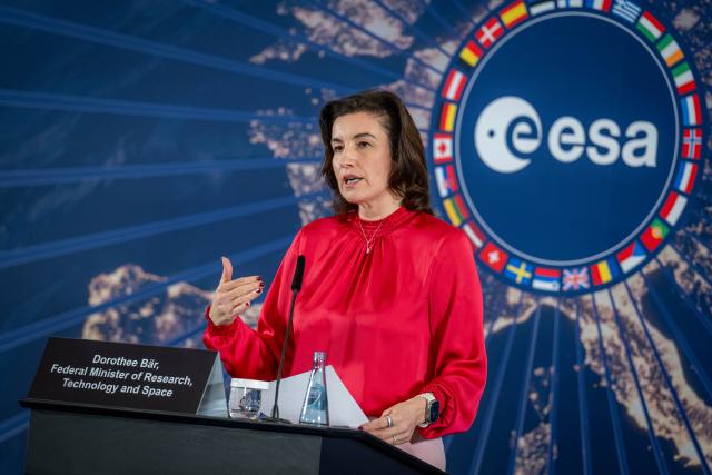 27 November 2025, Bremen: Dorothee Baer, Germany's Minister for Research, Technology and Space, speaks during a press conference at the end of the ESA Ministerial Council meeting. Photo: Sina Schuldt/dpa