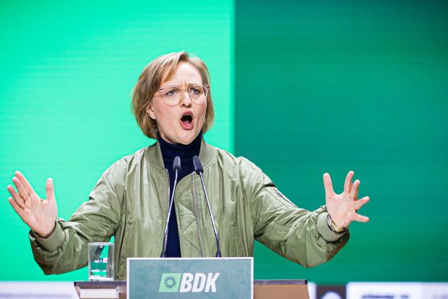 28 November 2025, Lower Saxony, Hanover: Alliance 90/The Greens Federal Chairwoman Franziska Brantner speaks at the federal party conference of Alliance 90/The Greens. Photo: Moritz Frankenberg/dpa