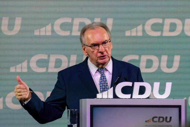 29 November 2025, Saxony-Anhalt, Magdeburg: Reiner Haseloff, Minister President of Saxony-Anhalt, speaks at the Saxony-Anhalt CDU state party conference. The delegates want to elect a new state executive at the party conference. Photo: Klaus-Dietmar Gabbert/dpa