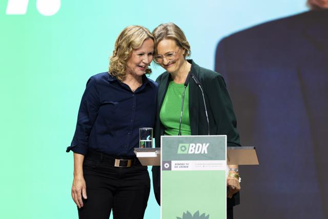 29 November 2025, Lower Saxony, Hanover: Steffi Lemke (l-r, Alliance 90/The Greens) and Franziska Brantner (Alliance 90/The Greens), Federal Chairwoman, on stage at the federal party conference of Alliance 90/The Greens. Photo: Michael Matthey/dpa