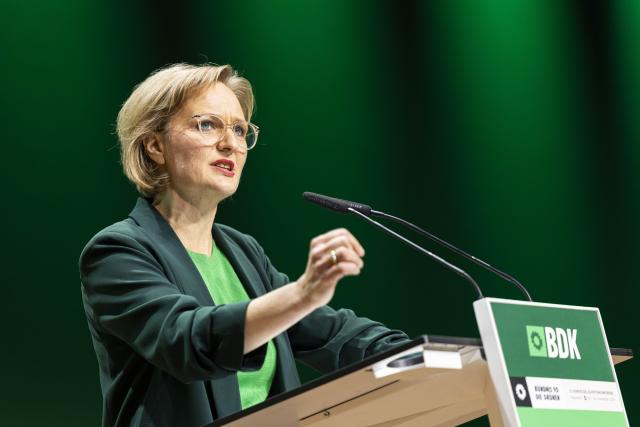 29 November 2025, Lower Saxony, Hanover: Federal chairwoman of of Alliance 90/The Greens Franziska Brantner speaks during the federal party conference of of Alliance 90/The Greens. Photo: Michael Matthey/dpa