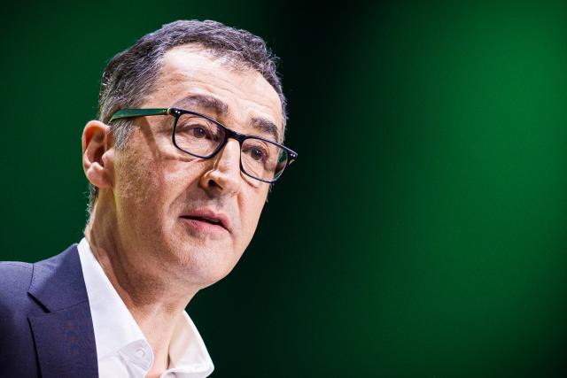 30 November 2025, Lower Saxony, Hanover: Cem Oezdemir speaks at the federal party conference of Alliance 90/The Greens. Photo: Moritz Frankenberg/dpa