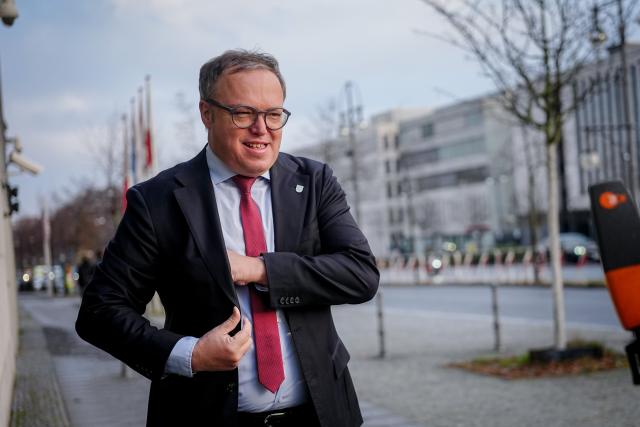 01 December 2025, Berlin: Mario Voigt, Minister President of Thuringia, attends the meeting of the CDU Federal Presidium in the Konrad Adenauer House. Photo: Kay Nietfeld/dpa