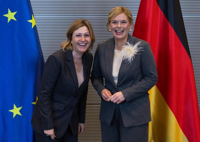 01 December 2025, Berlin: German Bundestag President Julia Kloeckner (R) and French Parliament President Yael Braun-Pivet greet each other on the presidential level of the Reichstag building before the start of the Franco-German Parliamentary Assembly. Photo: Soeren Stache/dpa