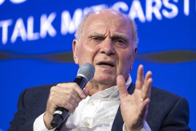 01 December 2025, Bavaria, Munich: Uli Hoeness, Honorary President of FC Bayern Munich, takes part in a talk on "How Soccer Stays a Business King" at the "Sport Marke Medien" congress. Photo: Peter Kneffel/dpa