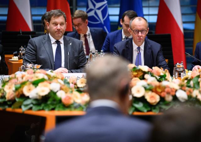 01 December 2025, Berlin: German Chancellor Friedrich Merz (R) and Lars Klingbeil (L), Vice Chancellor and Minister of Finance, attends talks with Donald Tusk, Prime Minister of Poland, at the German-Polish government consultations in the Federal Chancellery in Berlin. Photo: Bernd von Jutrczenka/dpa