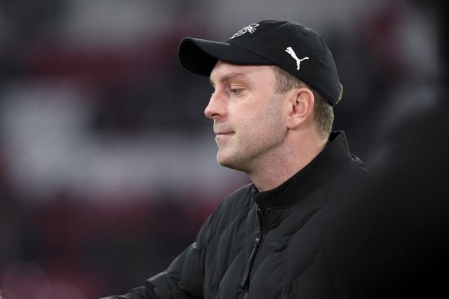 02 December 2025, Saxony, Leipzig: Leipzig coach Ole Werner pictured prior to the start of the German DFB Cup round of 16 soccer match between RB Leipzig and 1. FC Magdeburg at Red Bull Arena. Photo: Jan Woitas/dpa - WICHTIGER HINWEIS: Gemäß den Vorgaben der DFL Deutsche Fußball Liga bzw. des DFB Deutscher Fußball-Bund ist es untersagt, in dem Stadion und/oder vom Spiel angefertigte Fotoaufnahmen in Form von Sequenzbildern und/oder videoähnlichen Fotostrecken zu verwerten bzw. verwerten zu lassen.