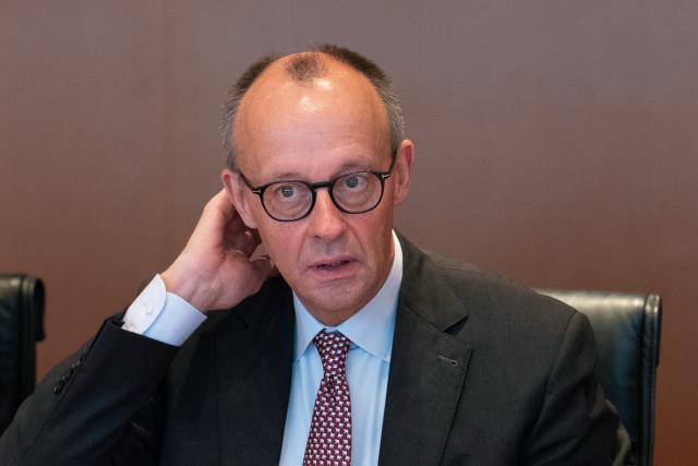 03 December 2025, Berlin: German Chancellor Friedrich Merz waits for the start of the Federal Cabinet meeting in the Chancellery. Photo: Michael Kappeler/dpa