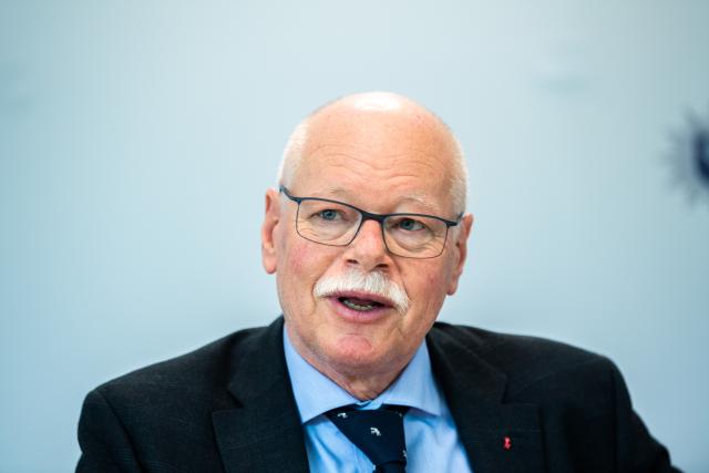 FILED - 21 May 2019, Bremen: Ulrich Maeurer, Bremen's Interior Senator, speaks during a press conference. Photo: Mohssen Assanimoghaddam/dpa