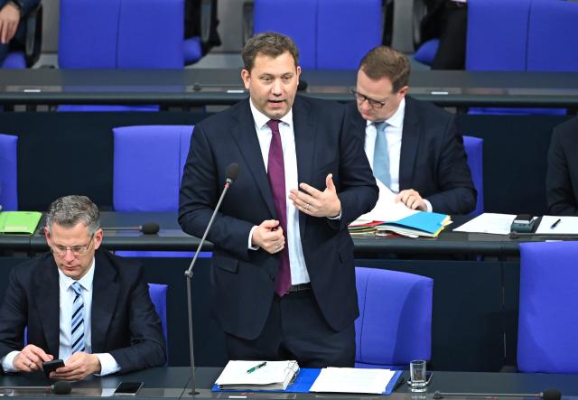 03 December 2025, Berlin: Lars Klingbeil (C), German Minister of Finance, speaks in the 46th plenary session of the 21st legislative period in the German Bundestag. The main topics of today's session include the government questioning with German Minister of Finance Lars Klingbeil and Head of the Chancellery Frei as well as a topical debate on the protests against the founding of an AfD youth organization in Giessen. Photo: Elisa Schu/dpa