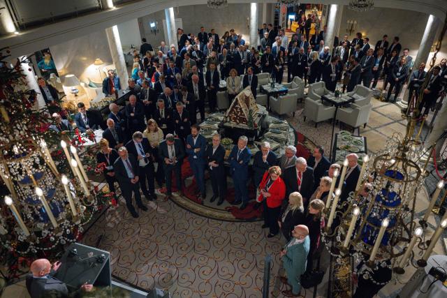 03 December 2025, Bremen: Bremen's Senator of the Interior Ulrich Maeurer (L) welcomes the participants to the Conference of Interior Ministers (IMK). The focus is on topics such as the detection of and defense against drones, hybrid threats and the introduction of the new European asylum system (GEAS). Photo: Sina Schuldt/dpa