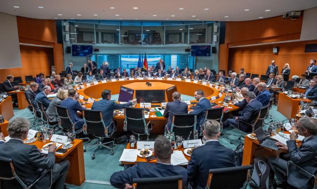 04 December 2025, Berlin: German Chancellor Friedrich Merz opens the Minister Presidents' Conference with the heads of the federal states. Photo: Michael Kappeler/dpa