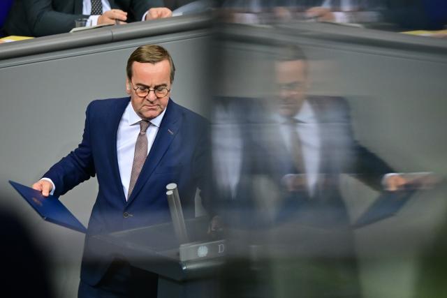 05 December 2025, Berlin: Boris Pistorius, Germany's Minister of Defence, leaves the lectern after his speech in the German Bundestag during a session on the modernization of military service. Photo: Sebastian Christoph Gollnow/dpa