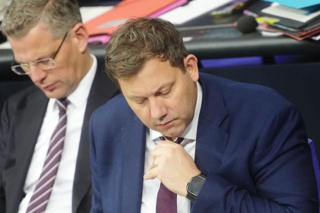 05 December 2025, Berlin: Lars Klingbeil, Germany's Minister of Finance, follows the session of the German Bundestag. Photo: Kay Nietfeld/dpa
