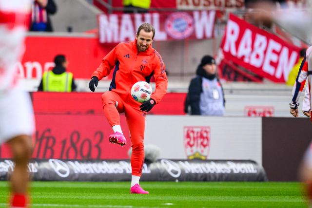 06 December 2025, Baden-Württemberg, Stuttgart: Bayern Munich's Harry Kane warms up before the start of the German Bundesliga socce rmatch between VfB Stuttgart and FC Bayern Munich at the MHPArena. Photo: Tom Weller/dpa - IMPORTANT NOTE: In accordance with the regulations of the DFL German Football League and the DFB German Football Association, it is prohibited to utilize or have utilized photographs taken in the stadium and/or of the match in the form of sequential images and/or video-like photo series.
