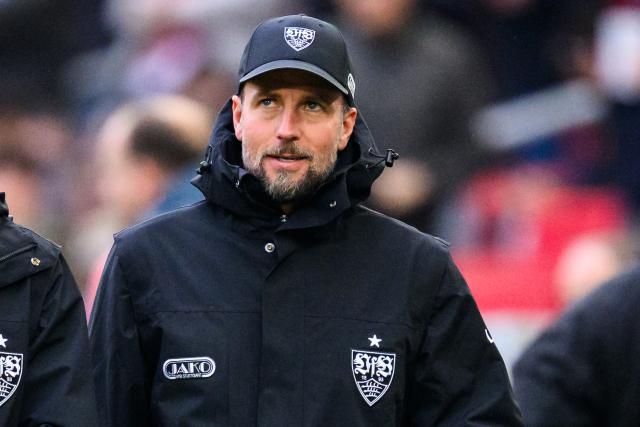 06 December 2025, Baden-Württemberg, Stuttgart: Stuttgart coach Sebastian Hoeness is pictured before the start of the German Bundesliga socce rmatch between VfB Stuttgart and FC Bayern Munich at the MHPArena. Photo: Tom Weller/dpa - IMPORTANT NOTICE: DFL and DFB regulations prohibit any use of photographs as image sequences and/or quasi-video.