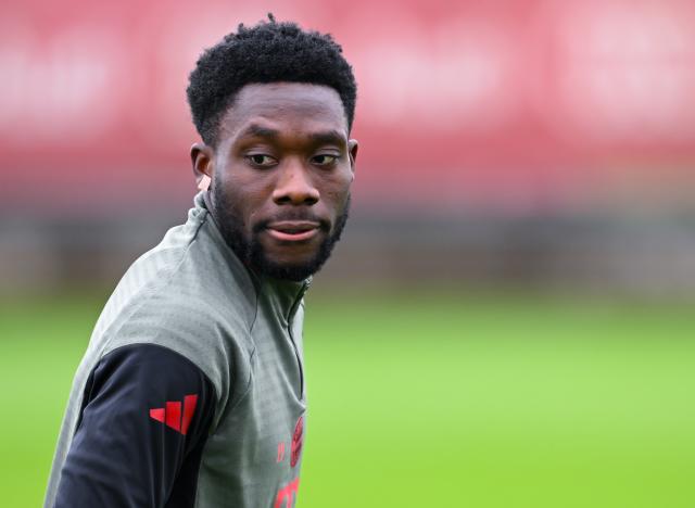 08 December 2025, Bavaria, Munich: FC Bayern's Alphonso Davies participates in a training session at the training ground at Saebener Strasse, ahead of Tuesday's UEFA Champions League soccer match against Sporting Lisbon. Photo: Sven Hoppe/dpa