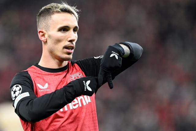 FILED - 26 November 2024, North Rhine-Westphalia, Leverkusen: Leverkusen Alejandro Grimaldo celebrates scoring his side's second goal during the 2024 UEFA Champions League soccer match between Bayer Leverkusen and RB Salzburg at BayArena.  Bayer Leverkusen go into their Champions League clash against Newcastle United with no new personnel problems after Alejandro Grimaldo proved his fitness, coach Kasper Hjulmand said on Tuesday. Photo: Federico Gambarini/dpa