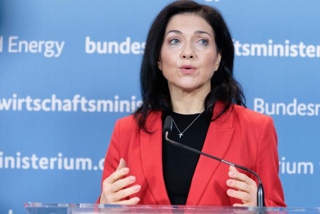 09 December 2025, Berlin: German Minister for Economic Affairs and Energy Katherina Reiche speaks during a press conference about the economic and energy policy situation of the federal states of Saxony-Anhalt, Saxony and Brandenburg after a joint meeting at the Federal Ministry for Economic Affairs and Energy. Photo: Carsten Koall/dpa