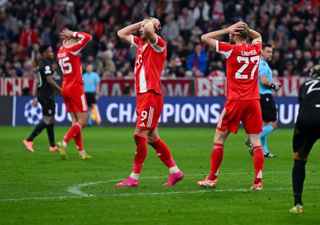 09 December 2025, Bavaria, Munich: (L-R) Bayern Munich's Aleksandar Pavlovic, Harry Kane and Konrad Laimer react during the UEFA Champions League soccer match between Bayern Munich and Sporting Lisbon at the Allianz Arena. Photo: Sven Hoppe/dpa