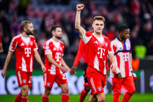 09 December 2025, Bavaria, Munich: Bayern Munich's Joshua Kimmich thanks the fans after the UEFA Champions League soccer match between Bayern Munich and Sporting Lisbon at the Allianz Arena. Photo: Tom Weller/dpa