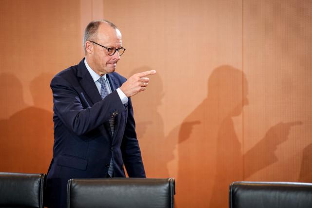 10 December 2025, Berlin: German Chancellor Friedrich Merz takes part in the meeting of the German Cabinet in the Federal Chancellery. Photo: Kay Nietfeld/dpa