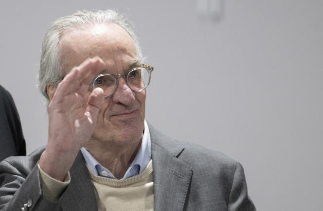 10 December 2025, Hesse, Frankfurt/Main: The main defendant, Henry XIII Prince Reuss, stands behind the dock as the trial against the alleged "Reichsbuerger" group continues. The federal prosecution accuses the nine defendants of having been members of a terrorist organization. Photo: Boris Roessler/dpa POOL/dpa
