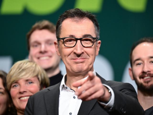13 December 2025, Baden-Württemberg, Ludwigsburg: Cem Ozdemir, lead candidate for the 2026 state election in Baden-Wuerttemberg, is on stage at his party's state party conference. The party adopts the election program for the 2026 state election and elects its state executive committee, among other party bodies. Photo: Bernd Weißbrod/dpa