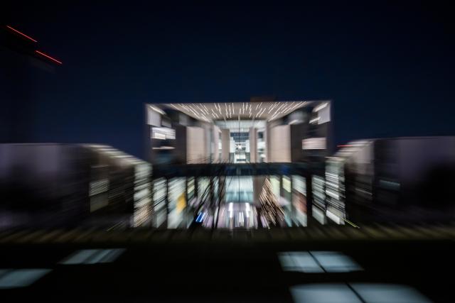 14 December 2025, Berlin: View of the German Chancellery. Inside, Ukrainian President Zelensky, his negotiators and the US delegation discuss the next steps in ceasefire negotiations for Ukraine. Photo: Christoph Soeder/dpa