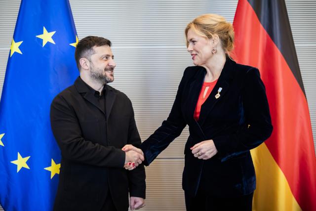15 December 2025, Berlin: German Bundestag President, Julia Kloeckner, shakes hands with Ukrainian President Volodymyr Zelensky ahead of their talks at the German Bundestag, on the second day of the Ukraine talks in Berlin. Photo: Christoph Soeder/dpa