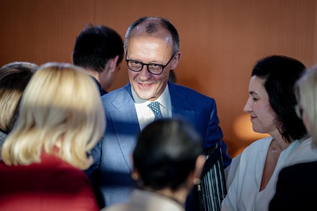 17 December 2025, Berlin: German Chancellor Friedrich Merz attends the German Cabinet at the German Chancellery in Berlin. Photo: Kay Nietfeld/dpa
